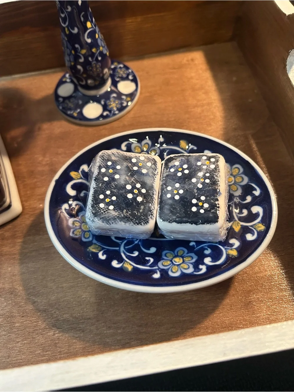 VTG Talavera Style Ceramic Bathroom Vanity Set 4pc Blue, Maize Tissue Box Cover